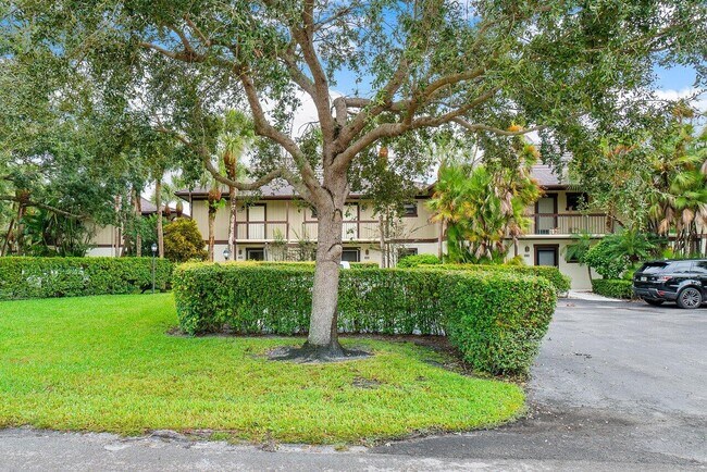 Building Photo - 13334 Polo Club Rd