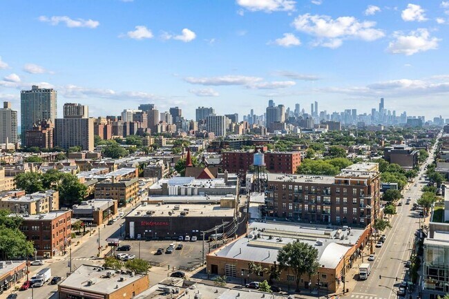 Building Photo - 3740 N Halsted St