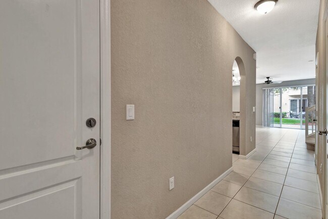 Building Photo - 5830 Monterra Club Dr