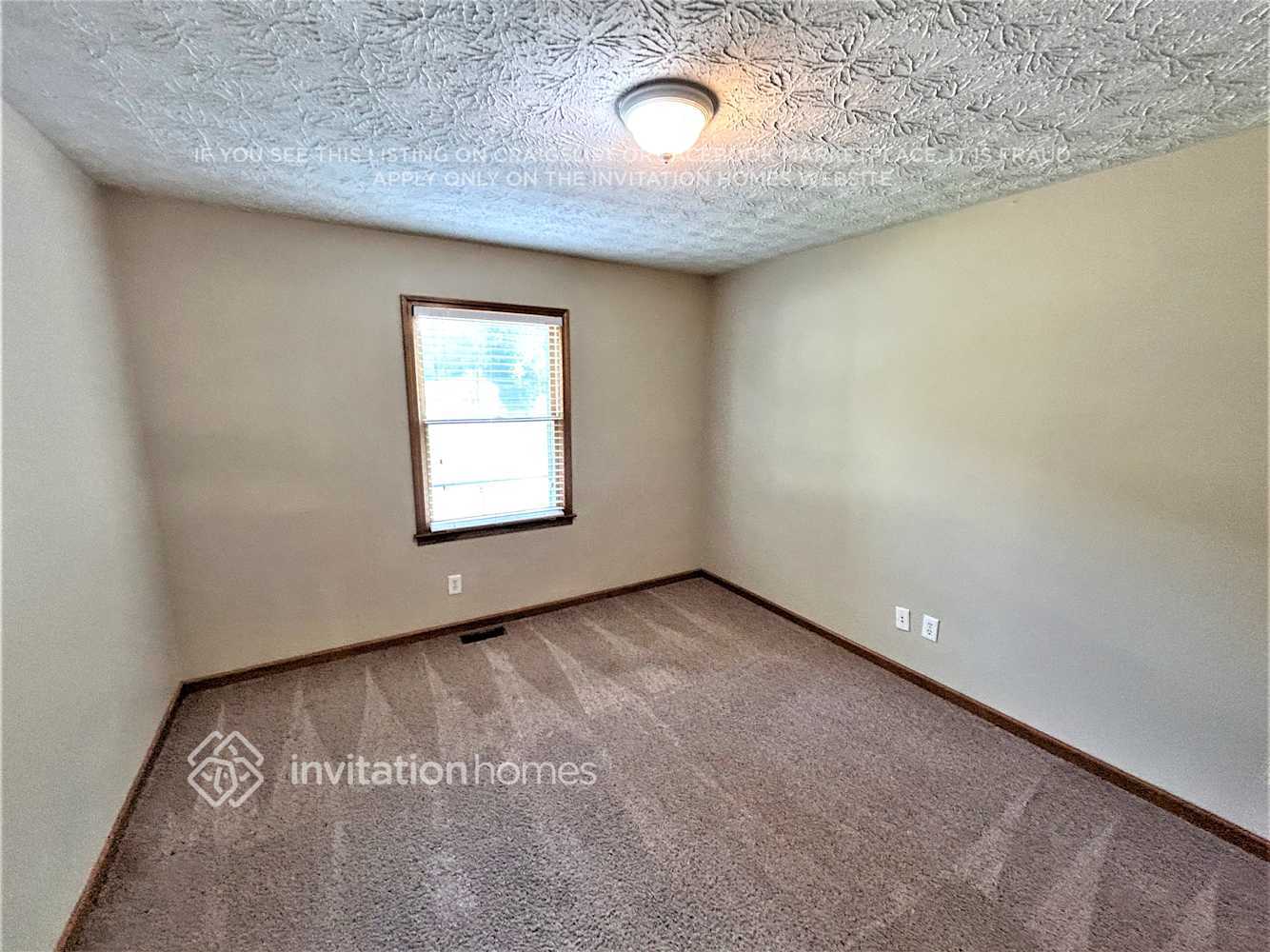 Building Photo - 2252 Chateau Dr