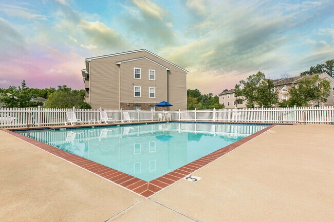 Building Photo - Summerdale Apartments