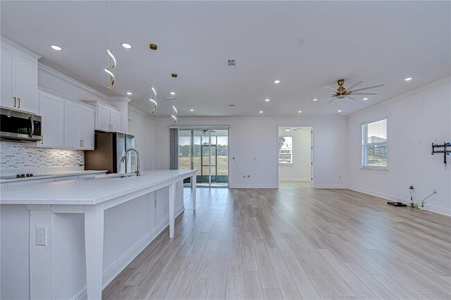 Building Photo - 10027 Dolphin Gull Cir