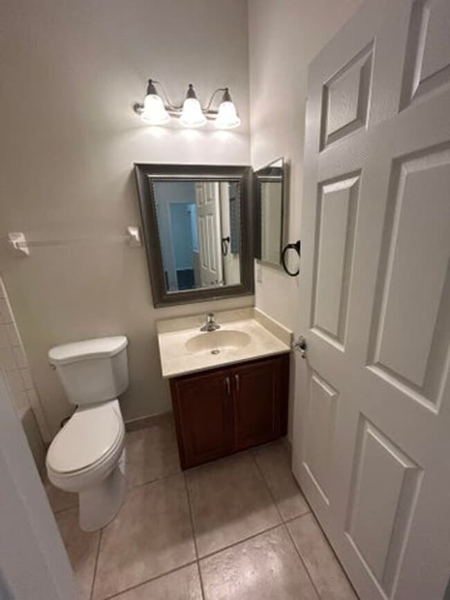 Building Photo - 9080 Preston Pl