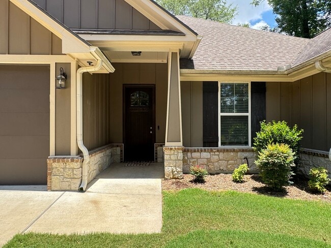 Building Photo - 3945 Old Omen Rd