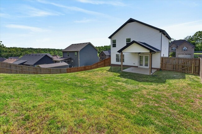 Building Photo - Pet Friendly Three Bedroom!