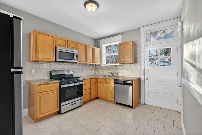 Building Photo - 4762 Alma Ave