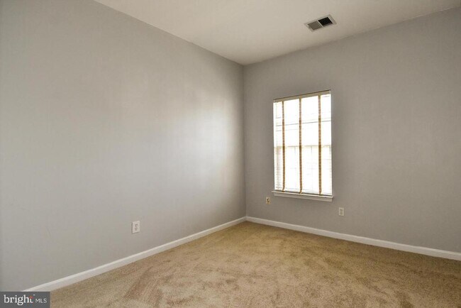 Building Photo - 7810 Locust Leaf Ln