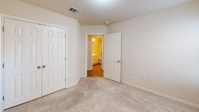 Building Photo - 2816 Mission Tejas Dr