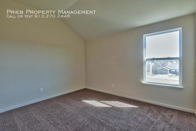 Building Photo - Cedar Springs Duplex - Available August 19th