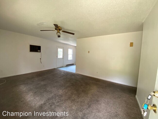 Building Photo - 2 br, 1 bath House - 207 W. Shannonhouse St