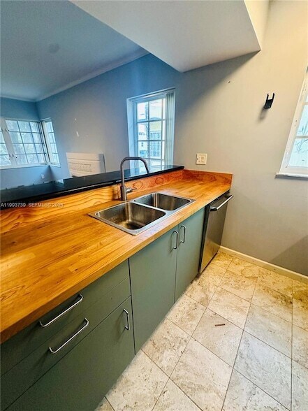 Building Photo - 600 Euclid Ave