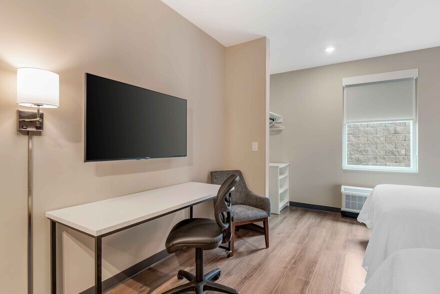 Building Photo - Furnished Studio-Charlottesville