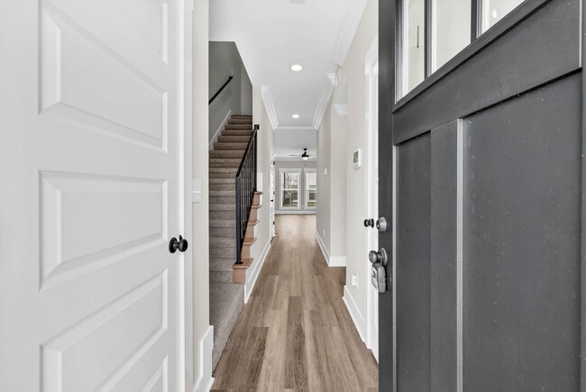 Building Photo - 166 Sango Dr