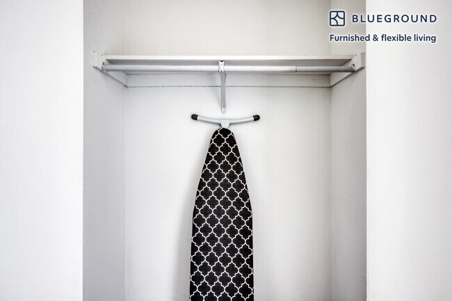 Building Photo - 8 Whittier Pl