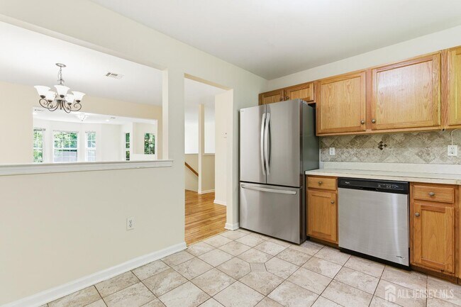 Building Photo - 141 Forest Dr