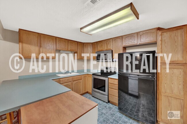 Building Photo - BASEMENT Apartment Located in West Jordan