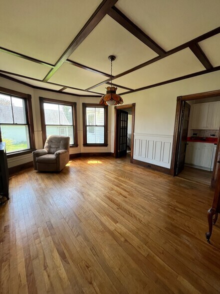 Building Photo - 712 Gray Rd