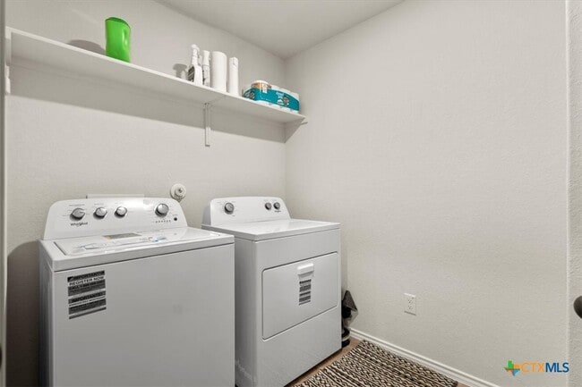 Building Photo - 410 Kayden Pt