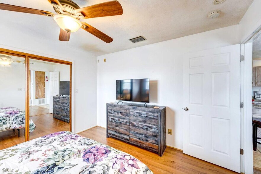Building Photo - 3602 Waterloo Dr