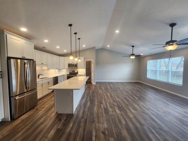 Building Photo - 3709 Joy Circle East
