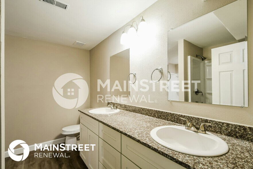 Building Photo - 5354 Trailview Dr