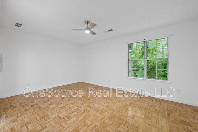 Building Photo - 1086 Huntington Ter SE