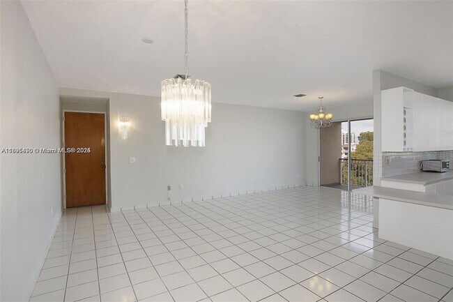 Building Photo - 49 Majorca Ave