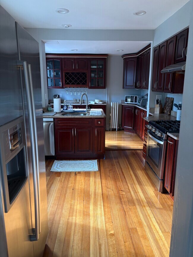 Building Photo - 51 Algonquin Rd