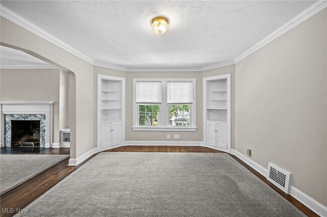 Building Photo - 3595 Glencairn Rd