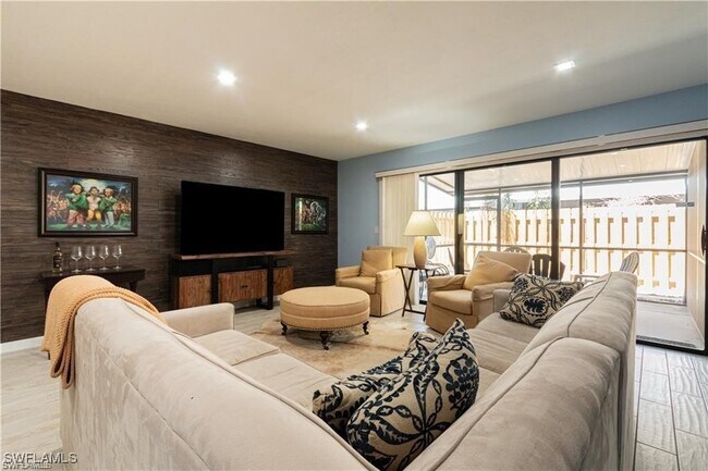 Building Photo - 833 Meadowland Dr