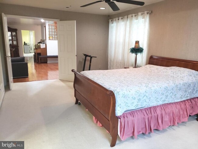Building Photo - 1132 Chanticleer