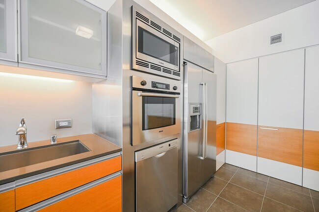 Building Photo - 1 bedroom in the heart of City Center on t...