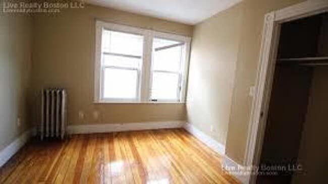 Building Photo - Large House in Allston. Laundry on a Site,...