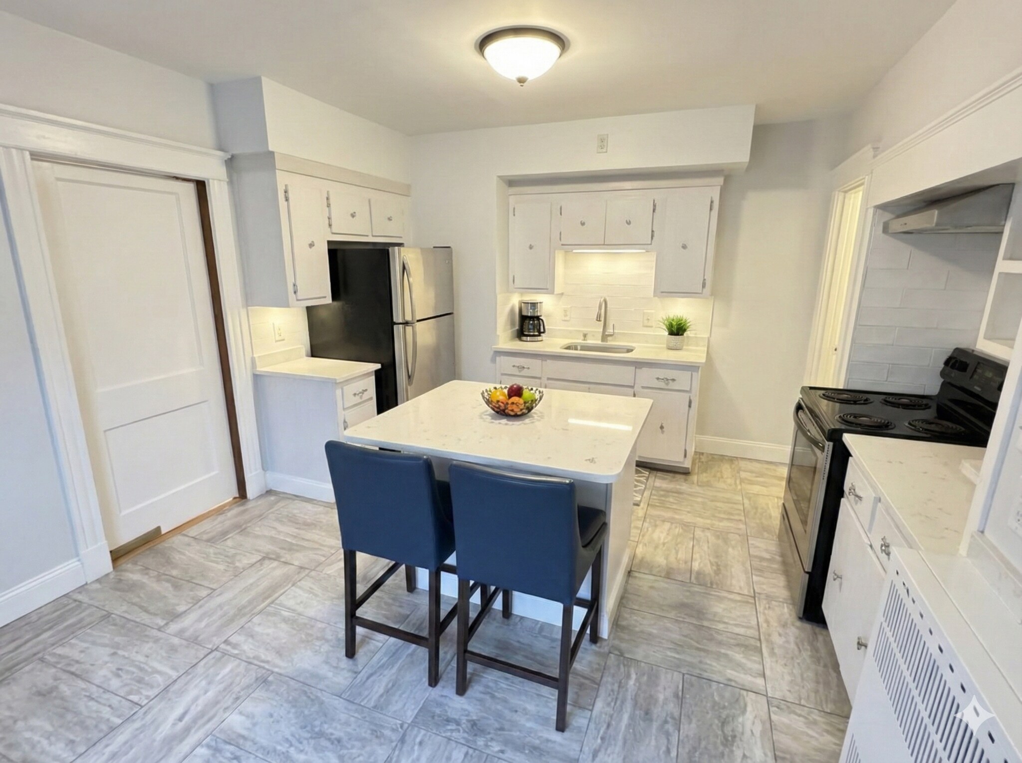 Building Photo - 214 Commonwealth Ave