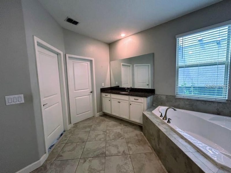 Building Photo - 6244 English Hollow Rd