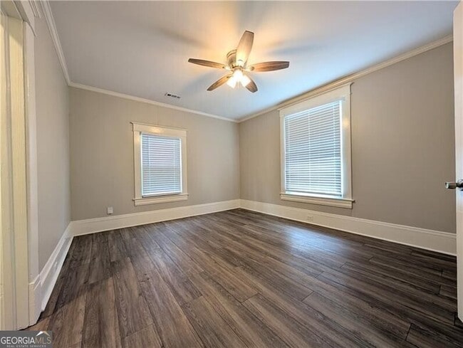 Building Photo - 1716 Thompson Ave