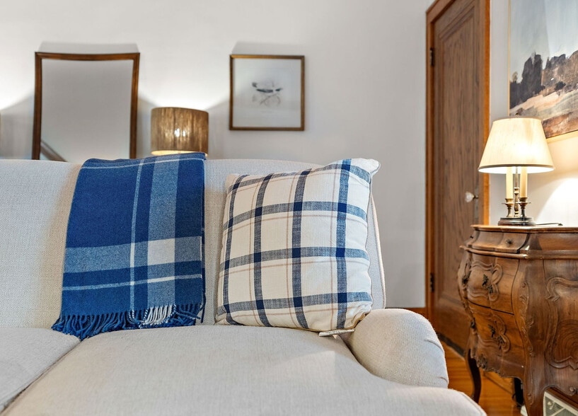 Building Photo - 5252 Drew Ave S