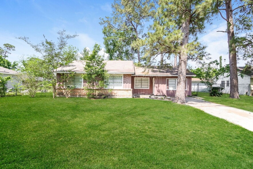 Building Photo - 11235 Lemond Dr