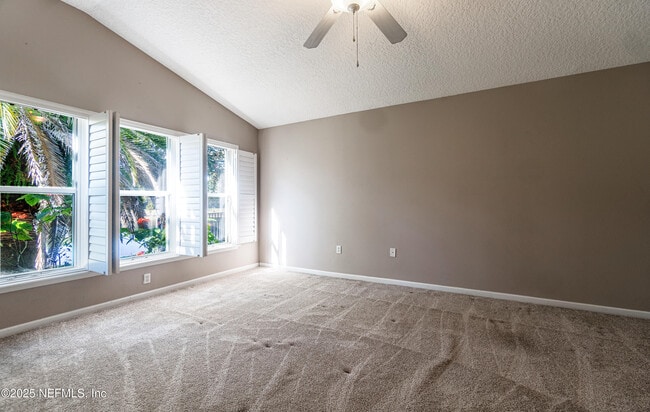 Building Photo - 1325 Fairway Village Dr