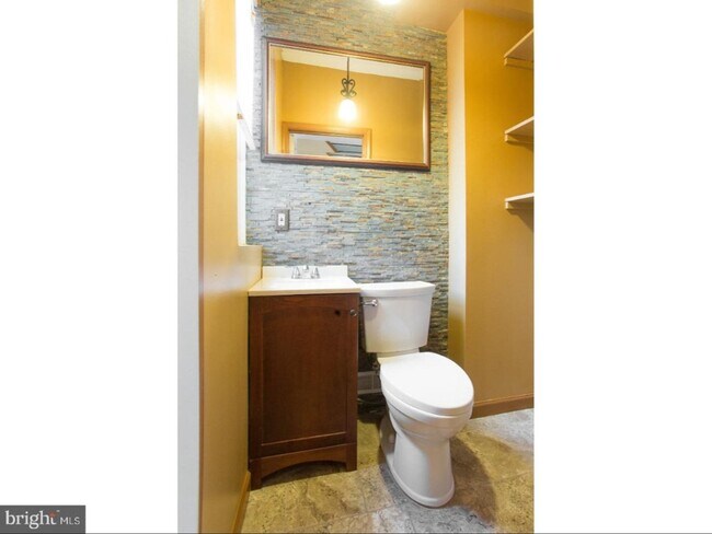 Building Photo - Spacious 3-Bedroom Home with Central Air, In-Unit Laundry and Patio