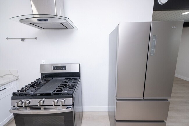 Building Photo - 2813-15 46th St