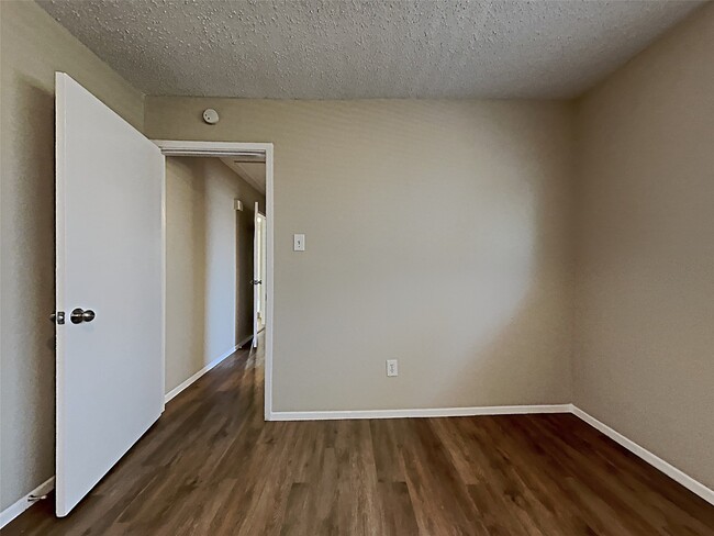 Building Photo - 24111 Spring Towne Dr
