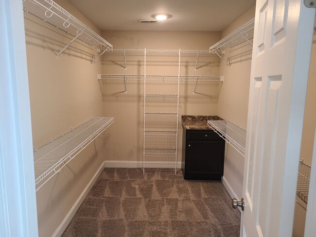 Building Photo - 3 Bedroom, 2.5 bath home - Sneads Ferry - ...