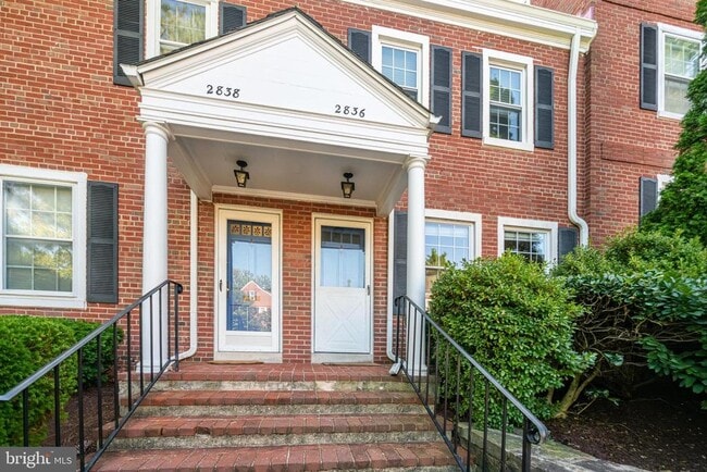 Primary Photo - 2836 S Abingdon St