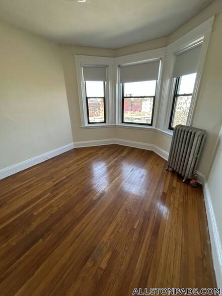 Building Photo - 1152 Commonwealth Ave