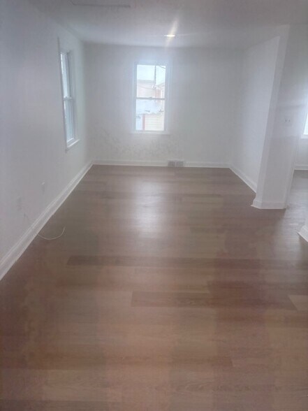 Building Photo - 608 Ridge Rd