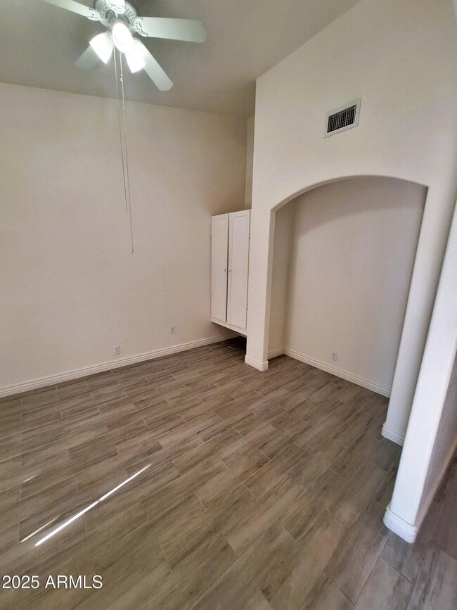 Building Photo - 8512 W Tuckey Ln