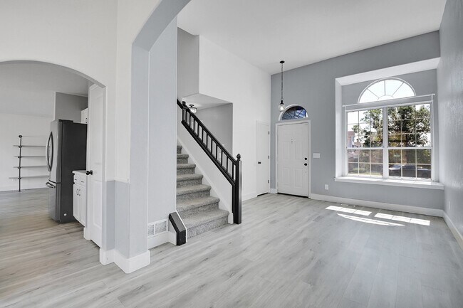Building Photo - $3,040.95 - 3 Bed, 3-Bath Home in Aurora with In Unit Laundry and Central AC