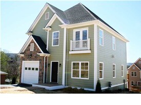 Building Photo - 710 Palatine Ave