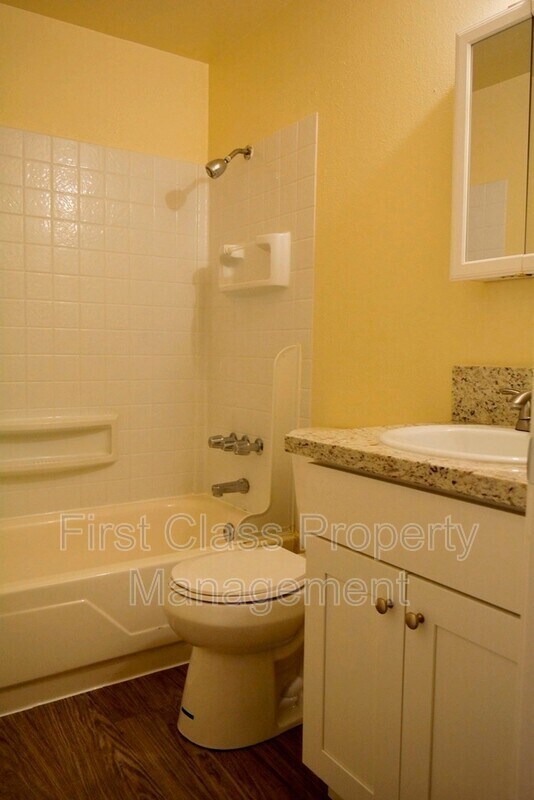 Building Photo - 1673 Dollar St